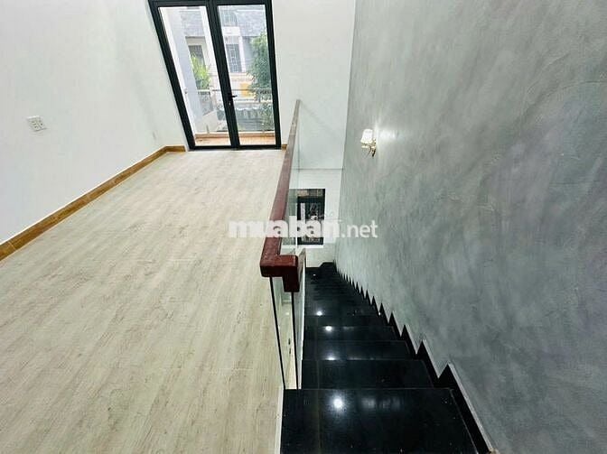 NHÀ TRỆT 2 LẦU 4PN-4WC ĐƯỜNG XE HƠI,SÂN OTO CỔNG RÀO KIÊN CỐ,NHÀ ĐẸP