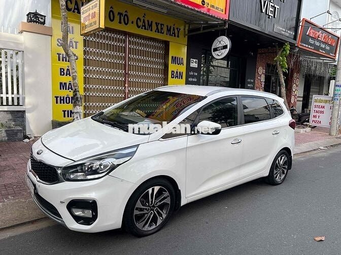 Kia Rondo 2016 2.0 GAT - 180000 km