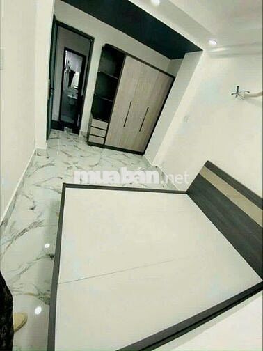 CHO THUÊ NHÀ HẺM 3 GÁC, 1 XET, NGUYỄN BIỂU Q.5