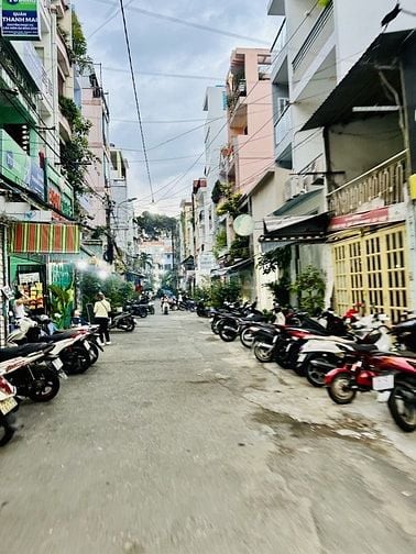 HIẾM - HẺM 4M THÔNG- BÀN CỜ, Q3- 25m2- 4 TẦNG- chỉ 5,xx TỶ TL