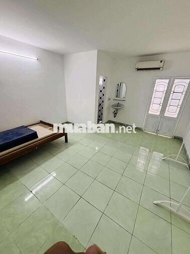 NHÀ MÊ LỬNG MT ĐƯỜNG, MỚI, SẠCH ĐẸP, 3PN, NỘI THẤT BẢN, KHU HỒ NGHINH