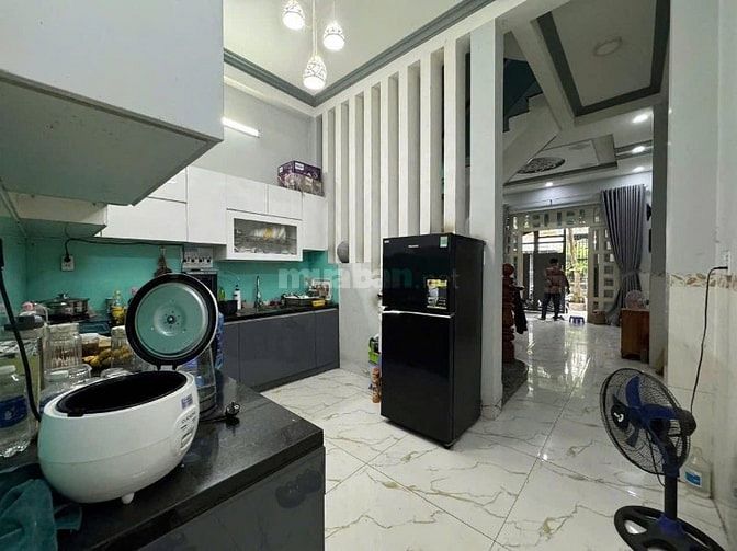 Tôi cần bán căn nhà Bùi Văn Ba, Quận 7 | 49,2m2 | HĐ thuê 11,5tr/tháng