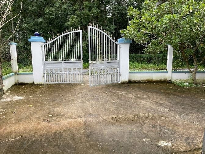 Chính chủ bán nhà mặt tiền đường Bùi Thị Ngọn, 303m2, sổ đỏ, giá 2,7tỷ
