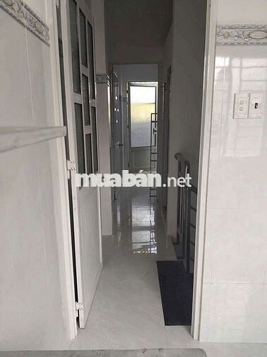 Cho thuê nhà nguyên căn mới 100% 2 phòng ngủ