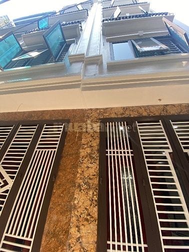 Bán nhà 5 tầng số 18 ngõ 107 đường An Dương Vương