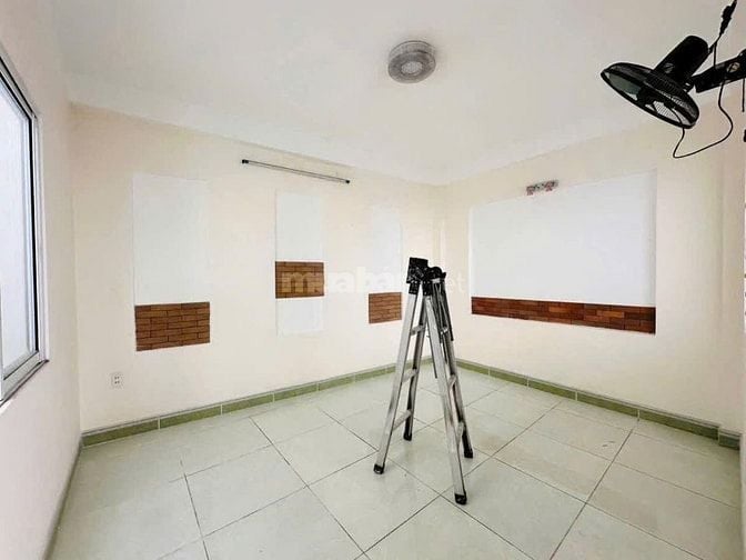 SIÊU HOT! NHÀ TỐT GIÁ MÊM-GIÁ 2,98 TỶ-GẦN ĐẠI HỌC VĂN HIẾN-GỌI NGAY!