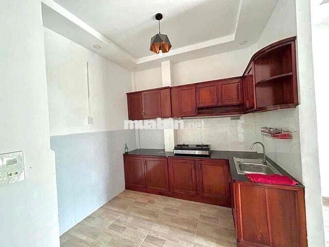 Cho thuê nhà trệt lầu 100m2 3phòng sẵn 3máy lạnh hẻm Nhật Tảo Cái Răng