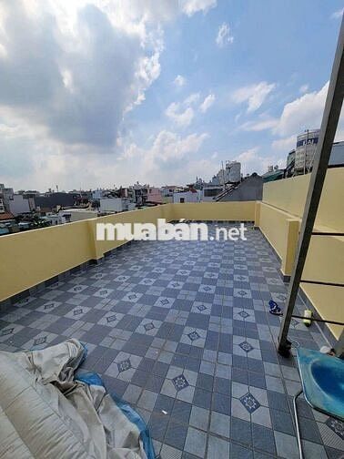 NHÀ / NGẮN ÔTÔ VO NHÀ HÌNH ẢNH MỚI 100% GẦN EMART KHU VỰC AN NINH