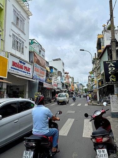 BÁN NHÀ GÓC 2 MẶT TIỀN : 115 VĨNH VIỄN - P. 4 - Q. 10 - TPHCM