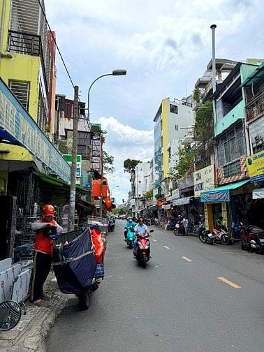 BÁN NHÀ GÓC 2 MẶT TIỀN : 115 VĨNH VIỄN - P. 4 - Q. 10 - TPHCM