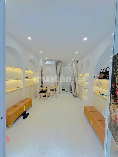 BÁN NHÀ GÓC 2 MẶT TIỀN : 115 VĨNH VIỄN - P. 4 - Q. 10 - TPHCM