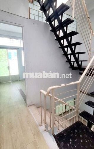 Chính chủ cho thuê: 122/8 Lạc Long Quân P3 Q11
