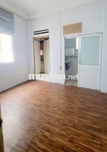 Chính chủ cho thuê: 122/8 Lạc Long Quân P3 Q11