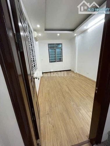cc CHO THUÊ NGUYÊN CĂN TRÍCH SÀI, 5M RA HỒ TÂY, LÔ GÓC 35M2