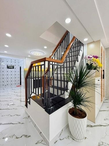 KẸT TIỀN CÔ TÂM SANG GẤP CĂN Đ PHẠM CỰ LƯỢNG, SẴN HỢP ĐỒNG THUÊ 13,5tr