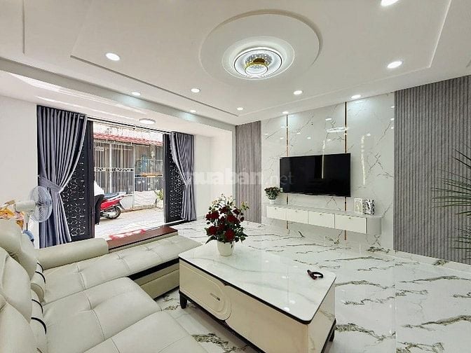 KẸT TIỀN CÔ TÂM SANG GẤP CĂN Đ PHẠM CỰ LƯỢNG, SẴN HỢP ĐỒNG THUÊ 13,5tr