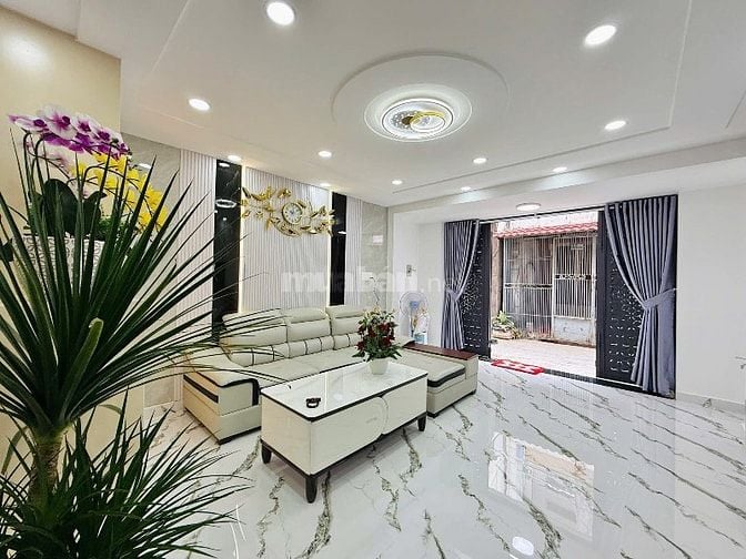 KẸT TIỀN CÔ TÂM SANG GẤP CĂN Đ PHẠM CỰ LƯỢNG, SẴN HỢP ĐỒNG THUÊ 13,5tr
