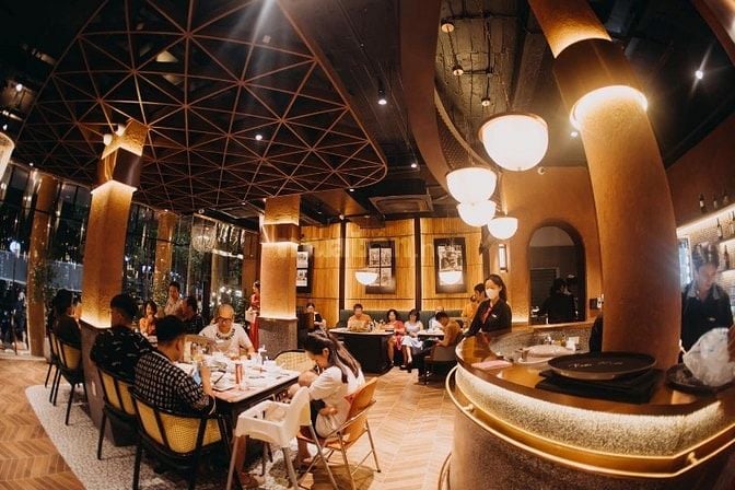  Lô góc Cầu Giấy – mặt tiền 35m, 2 tầng tổng 720m2 - 120 triệu