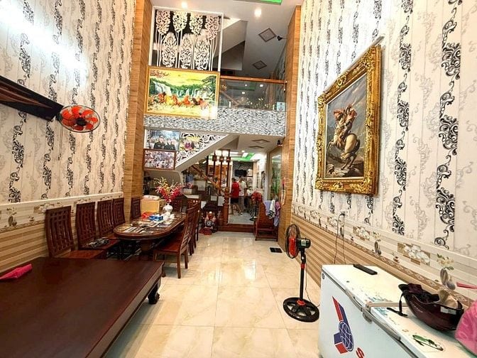 Nhà phố chính chủ xây kiên cố 4.15x15 trệt lửng 3 lầu Phạm Văn Chiêu 