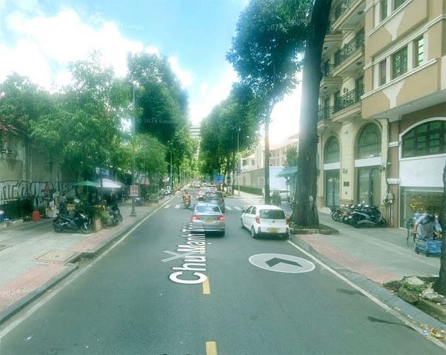 Bán toà nhà tại Quận 1, MT Chu Mạnh Trinh, 5 tầng, vị trí đắt địa