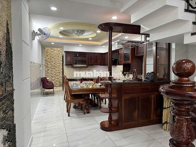 NHÀ ĐẸP 2 LẦU+SÂN THƯỢNG 4PN 5WC HẺM OTÔ THÔNG ĐƯỜNG SỐ 9-THỐNG NHẤT