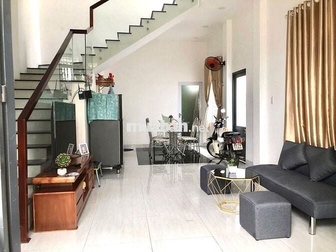 HÀ NGUYÊN CĂN 1 TRỆT 1 LẦU Ở BẮC NHA TRANG GIÁ 10 TRIỆU/ THÁNG