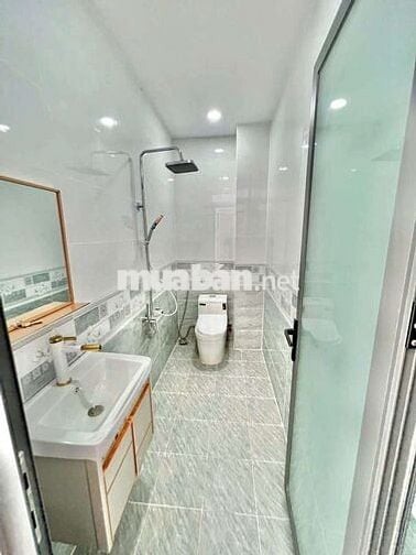 Hót nhà đẹp y hình 4 x 17 có 3 lầu 5pn 5wc sân thượng