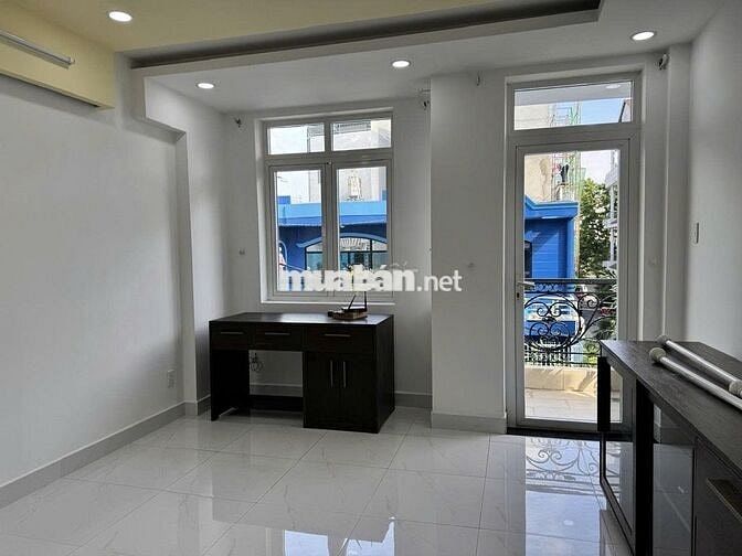 NHÀ ĐẸP 2 LẦU+SÂN THƯỢNG 4PN 5WC HẺM OTÔ THÔNG ĐƯỜNG SỐ 9-THỐNG NHẤT