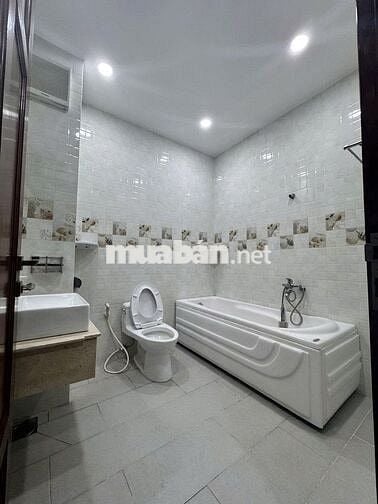 NHÀ ĐẸP 2 LẦU+SÂN THƯỢNG 4PN 5WC HẺM OTÔ THÔNG ĐƯỜNG SỐ 9-THỐNG NHẤT