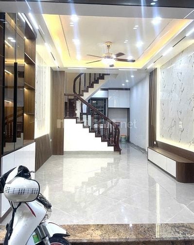 Kim Ngưu - Hai Bà Trưng/ 39m2 x 4T - MT4m - 9,6 tỷ. Nhà Đẹp Gần Phố.