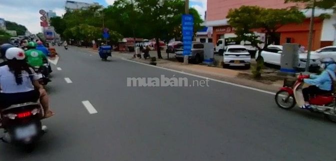 NHÀ ĐẸP ĐƯỜNG CÁCH MẠNG THÁNG 8, QUẬN 3 (5 x17m) - 4 LẦU 