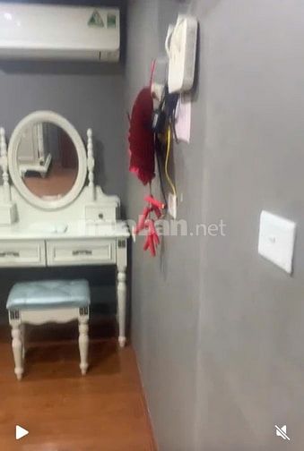 Bán căn hộ tầng 2 gần hồ Giảng Võ 