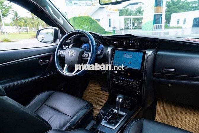 Toyota Fortuner 2022 2.4 4x2 AT - 55000 km
