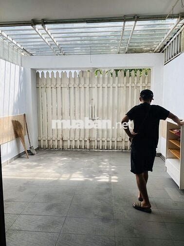 Nhà mới 4 x 18 trệt 3 lầu full ML Chu Văn An 25 TRiệu