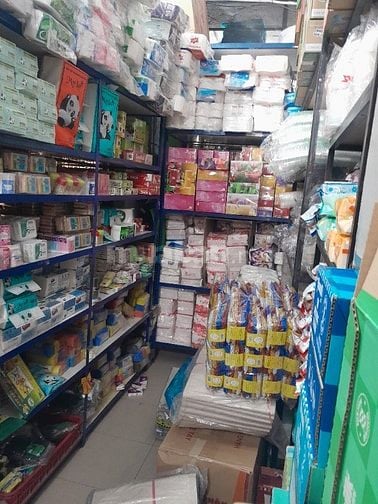 Bách hóa tổng hợp cần 3 bạn làm việc tại cửa hàng
