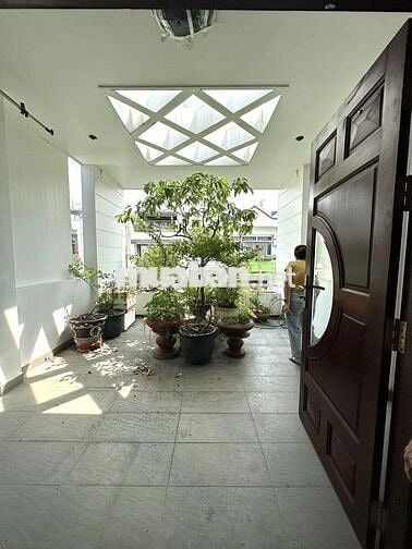 Nhà mới 4 x 18 trệt 3 lầu full ML Chu Văn An 25 TRiệu