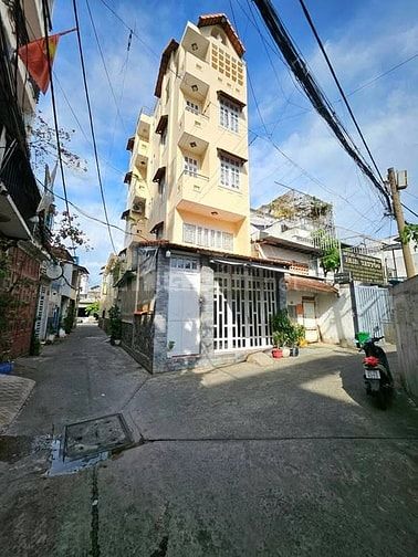 Bán Nhà 3 Tầng 4,4x24m - Hẻm 6m Trường Chinh Thông Song Hành, Quận 12