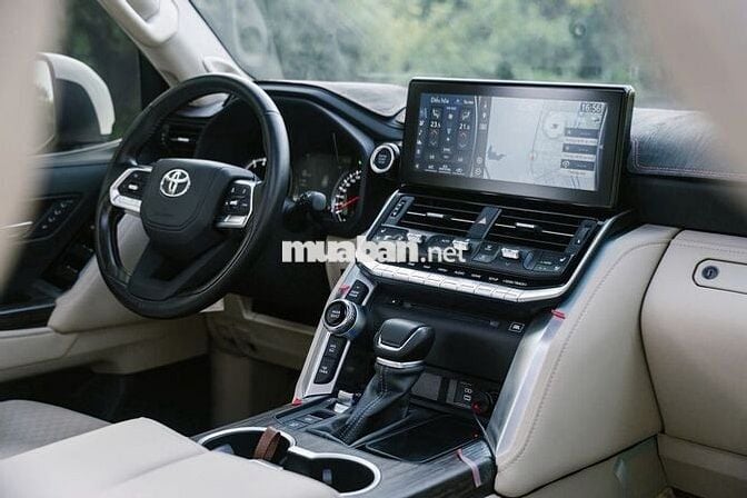 Toyota Land Cruiser 3.5 V6 2023 - 9000 km
