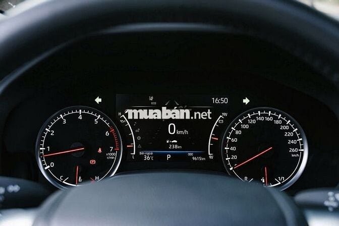 Toyota Land Cruiser 3.5 V6 2023 - 9000 km