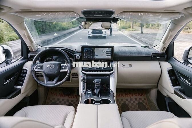 Toyota Land Cruiser 3.5 V6 2023 - 9000 km