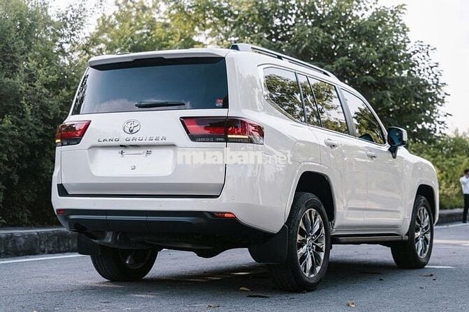 Toyota Land Cruiser 3.5 V6 2023 - 9000 km