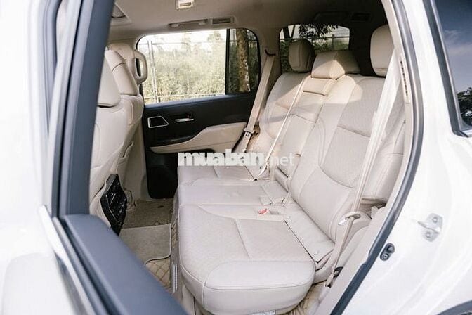 Toyota Land Cruiser 3.5 V6 2023 - 9000 km