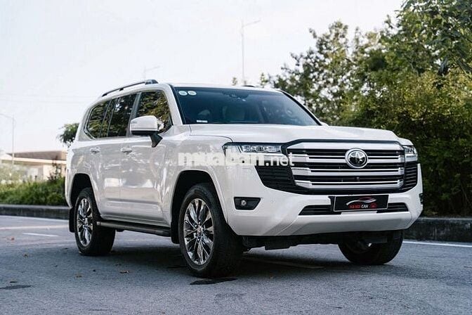Toyota Land Cruiser 3.5 V6 2023 - 9000 km