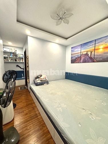Bán căn 2N view hồ điều hoà , full nội thất cao cấp 