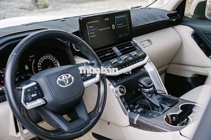 Toyota Land Cruiser 3.5 V6 2023 - 9000 km