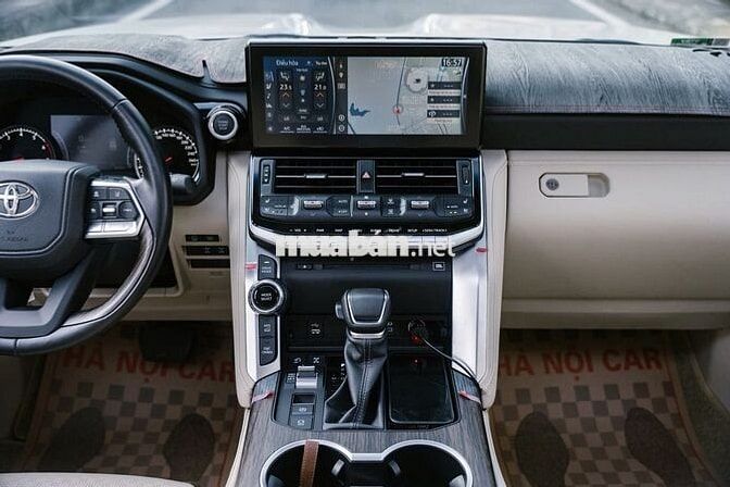 Toyota Land Cruiser 3.5 V6 2023 - 9000 km