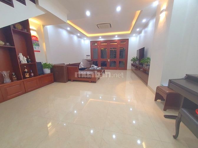 Bán nhà mặt phố Hoàng Ngân, 70m2 xây 5 tầng, kinh doanh. 24,8 tỷ