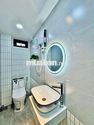 Cho thuê nhà đg.ni sư huỳnh liên.p10.tân bình