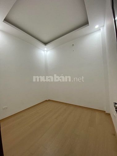 Bán nhà mới, full đồ, ở ngay ô tô phố Đại Mỗ, 33m2, 4T giá 6.88 Tỷ