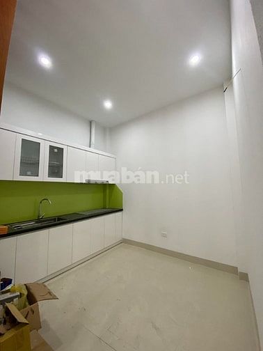 Bán nhà mới, full đồ, ở ngay ô tô phố Đại Mỗ, 33m2, 4T giá 6.88 Tỷ
